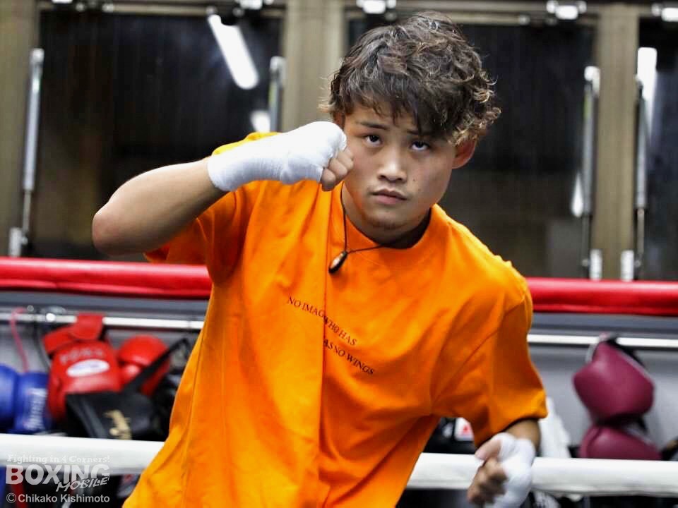 ジムで汗を流した京口紘人(26)