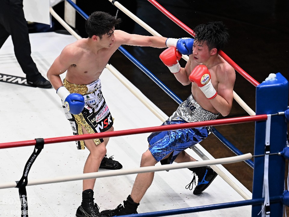左:木村蓮太朗(駿河男児)がプロのリングへ
