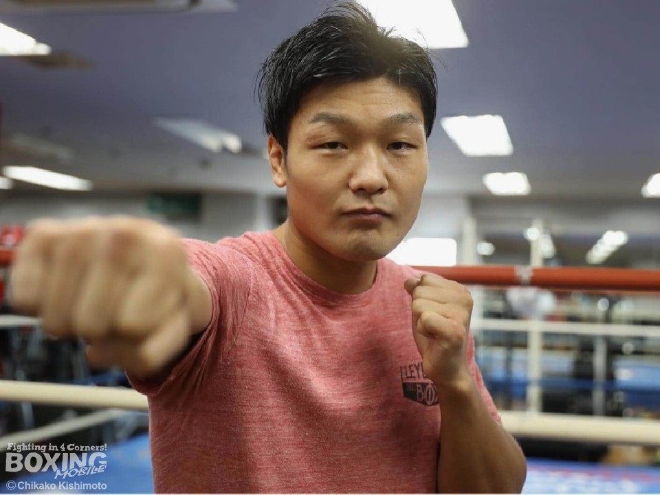 ���{�̃����O�ɏオ����ˋI(���l��)