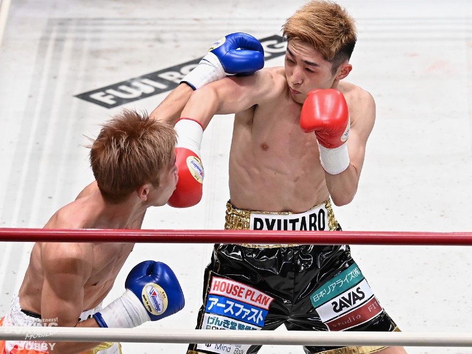 �E:���_�����N(�勴)�̉E���q�b�g