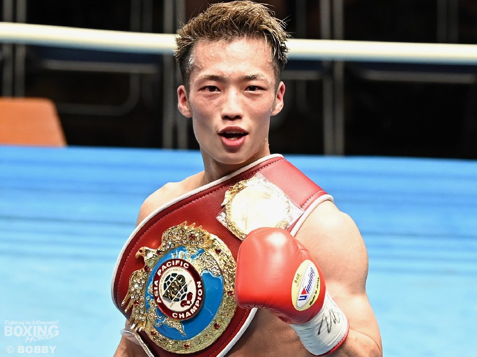 WBO�A�W�A�p�V�t�B�b�N�t���C������<br> �R������(�p�C�V���)