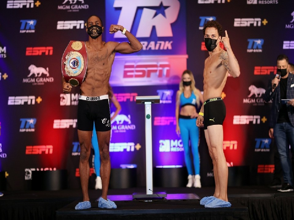 �w�����Ovs�I�P���h