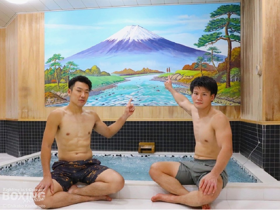 ��:�|���i�o(29)�ƉE:���x�u(30)���������闳�̓�