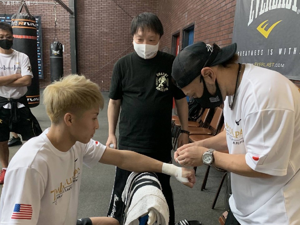 �����͓��{����11��1��(��)�ߑO10:30