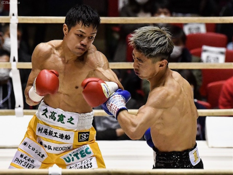 左:久高寛之(仲里)と右:大橋哲朗(真正)