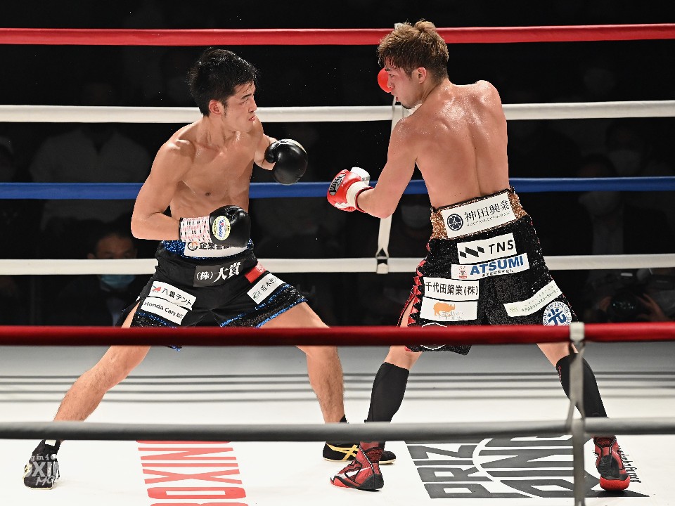 左:三代大訓 右:伊藤雅雪