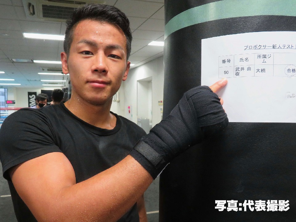 �����R��