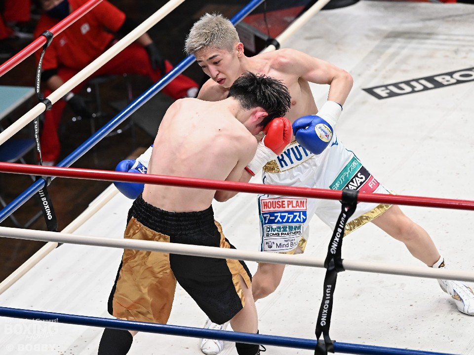 右:中垣龍汰朗(大橋)がプロ2戦目