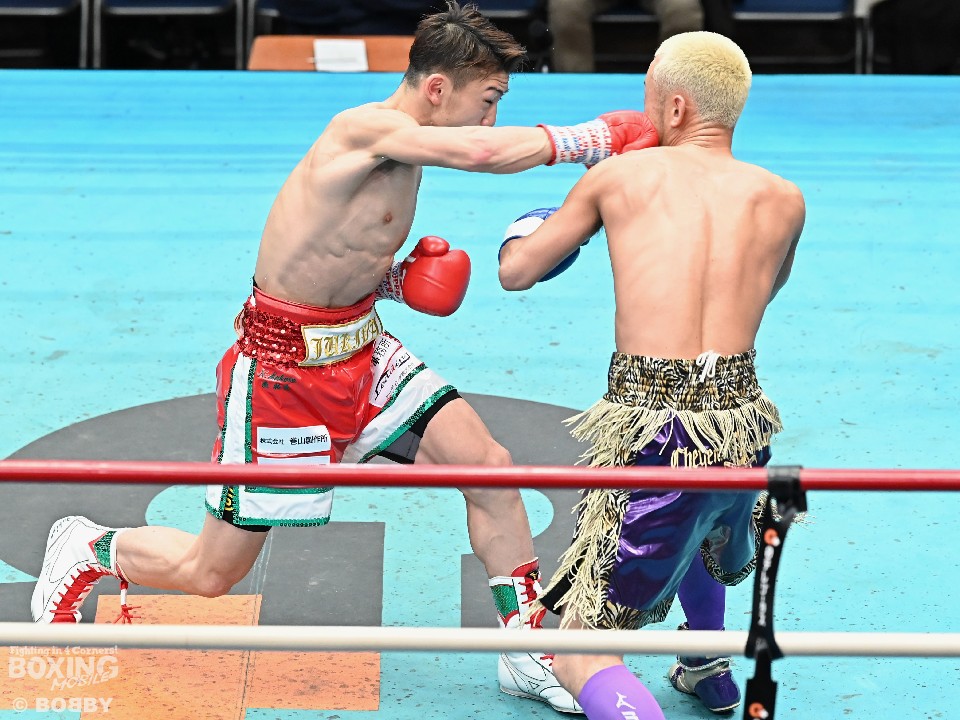左:飯村樹輝弥(角海老宝石)の右!