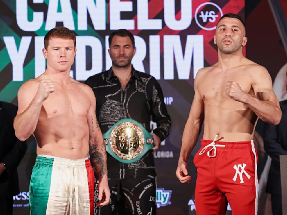 WBC&WBA�X�[�p�[�E�X�[�p�[�~�h�����^�C�g���}�b�`