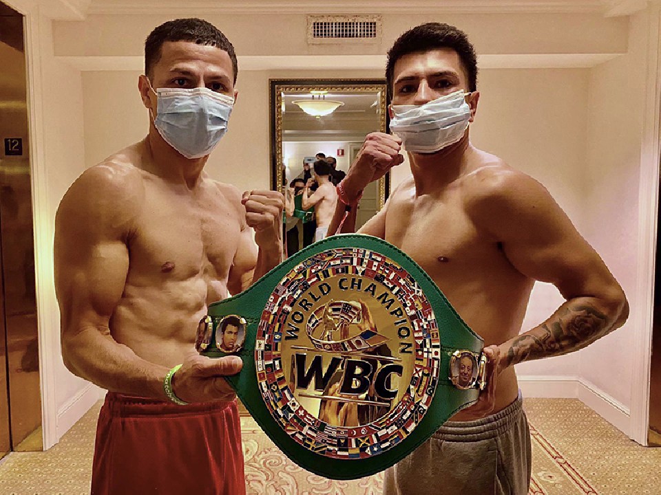 �A���[��vs���h���Q�X