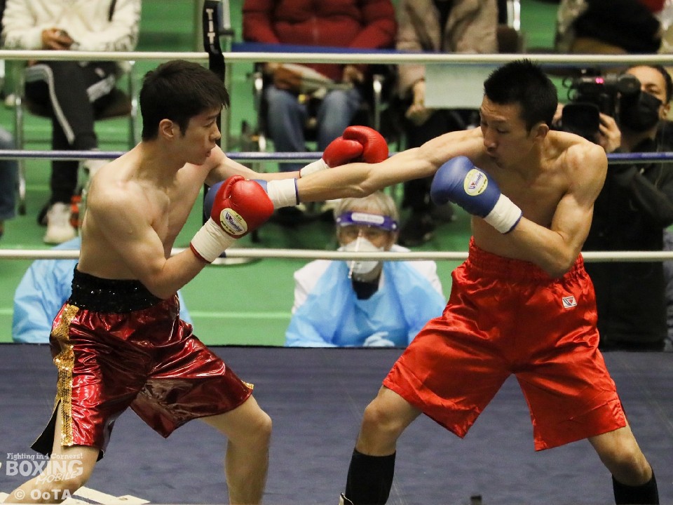 左:末吉史明(FUKUOKA)<br>右:橋本祐二(折尾)