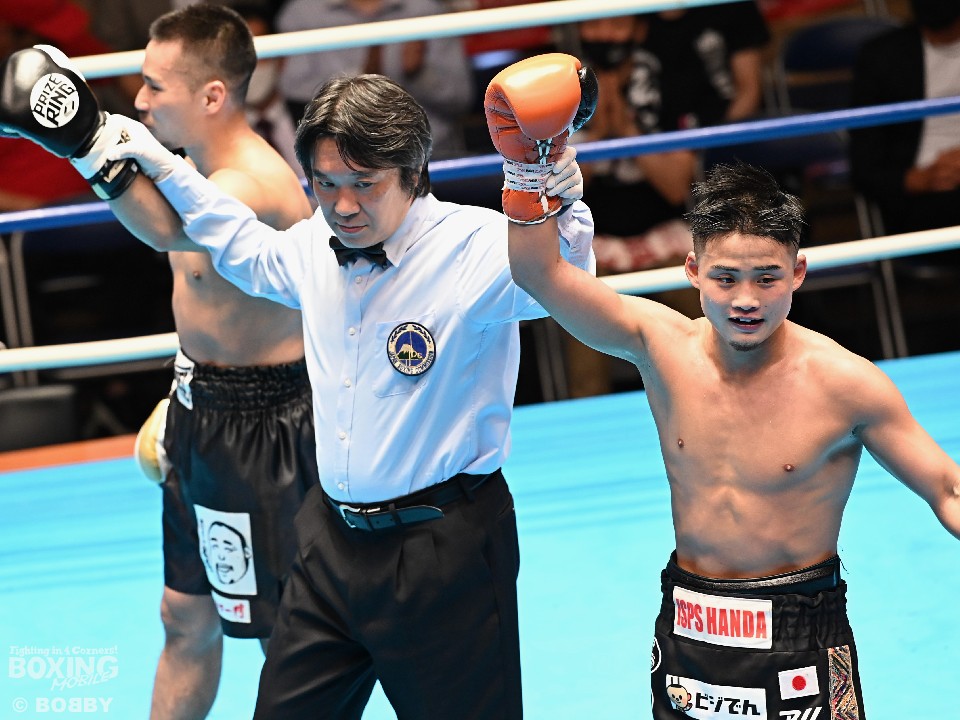 右:京口紘人(ワタナベ)が後楽園ホールのリングに!