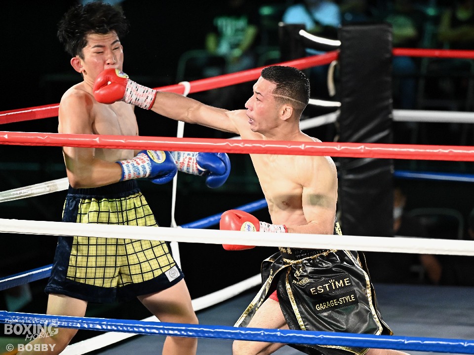 �E:�n���_�l(25=FLARE�R��)�̉E���q�b�g