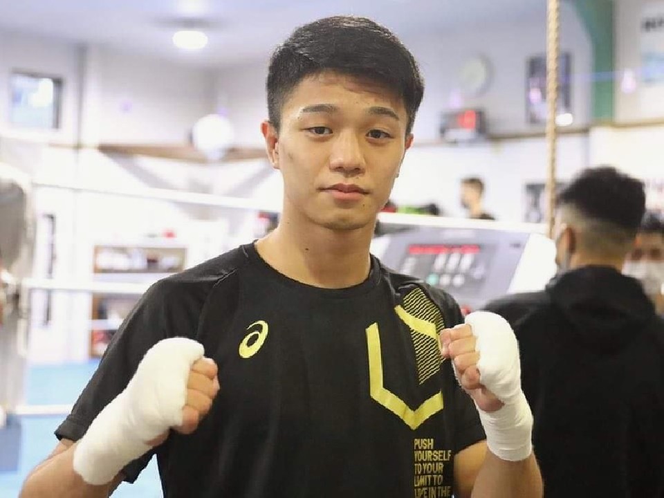 ���J���l��12���E���h�̃����O�X�p�[