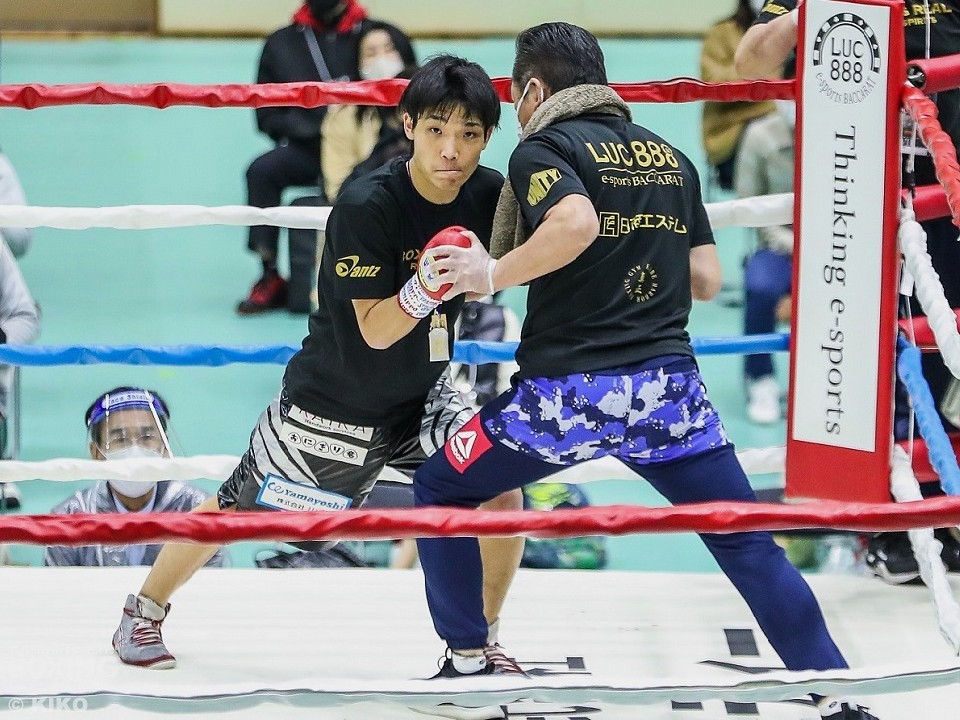 フェザー級10位 久保隼(真正)