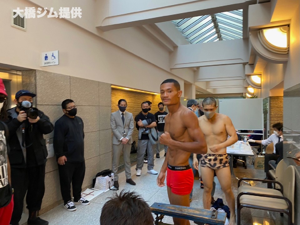 ���X�ؐs���v�ʃI�[�o�[�B�ϑ��^�C�g����ɕύX