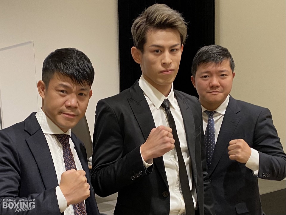 メインイベントは力石政法(緑)