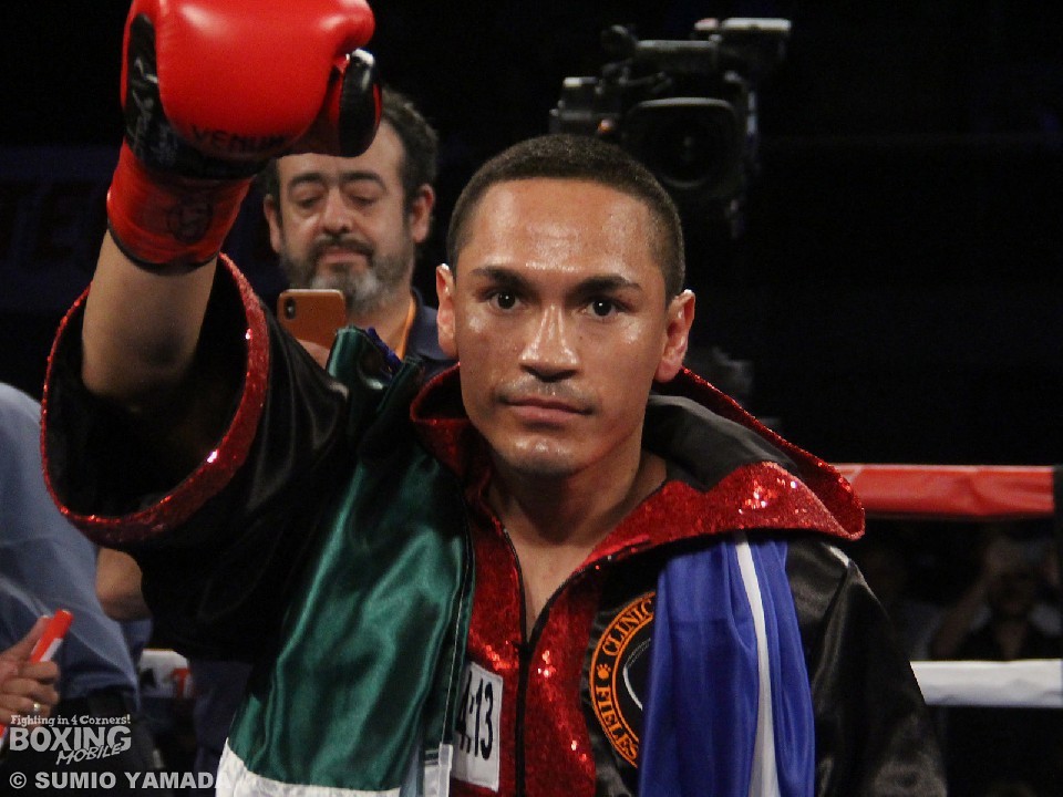 WBA�X�[�p�[�EWBC�t�����`���C�Y���҃G�X�g���[�_