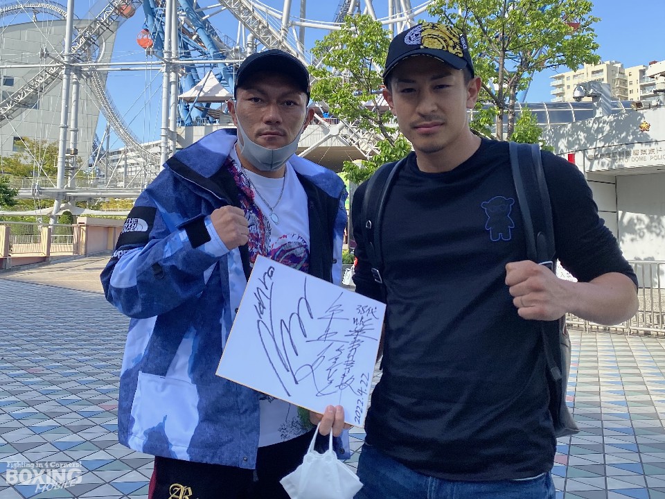 ����������𑱍s�����f!