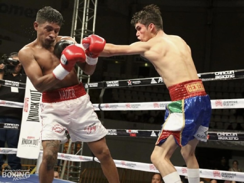 �E:D�E�N�G���[���U�ߗ��Ă�