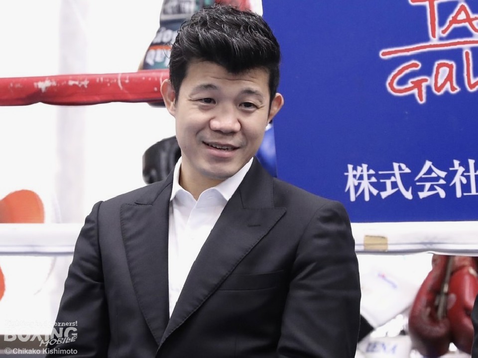 �T�c���B�����v�����[�^�[�ɐ�O