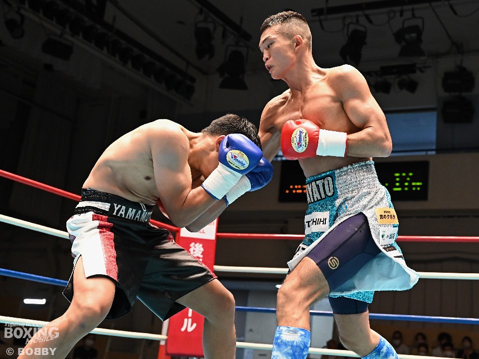 右:大野俊人(石川ジム立川)の右!