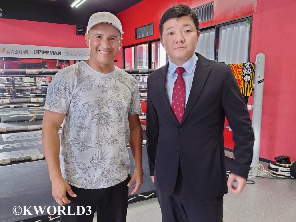 �����_�G�^ �g���[�i�[�ƋT�c��B�