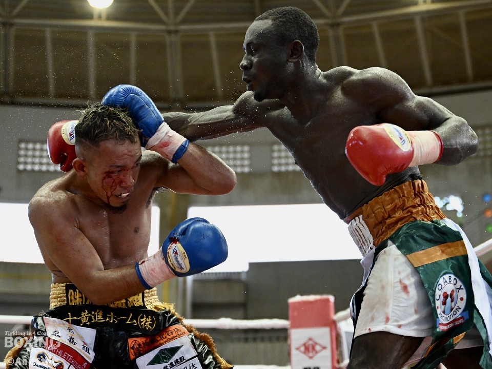 勝利を掴んだのは?