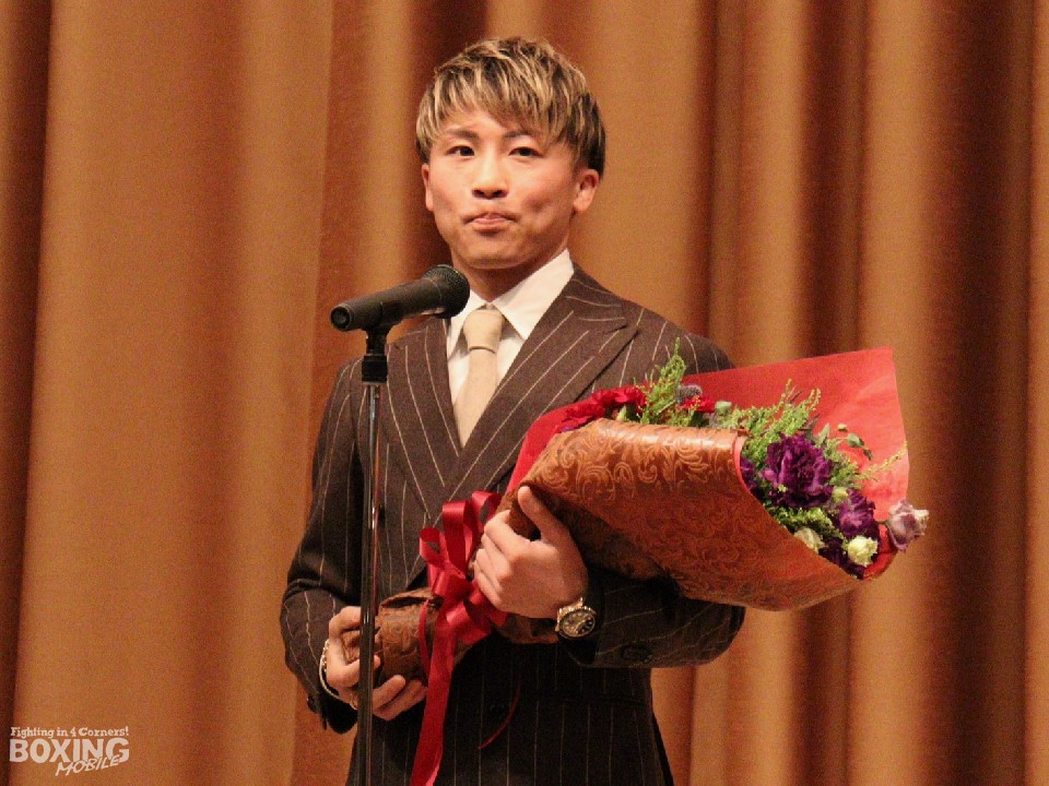 �X�e�[�W��Ŏ���̈ӋC���݂����