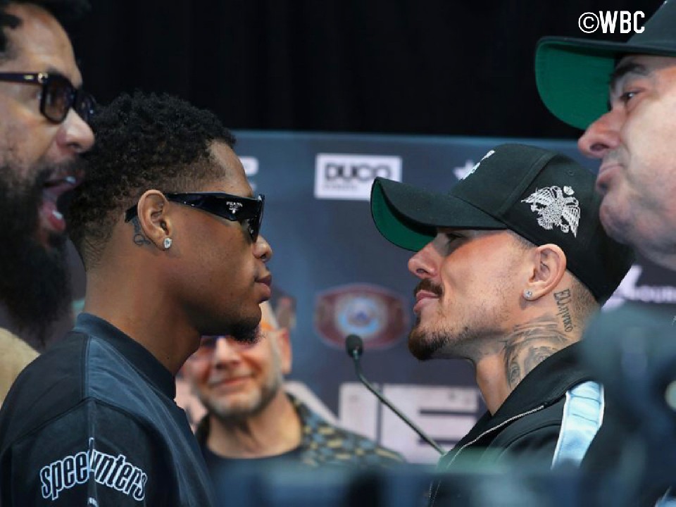 ���C�g�����E4�c�̃^�C�g���}�b�`