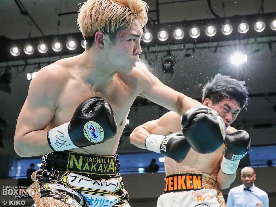 ��y���z�[���Ɍ��k! �E�F���^�[��WBO-AP��