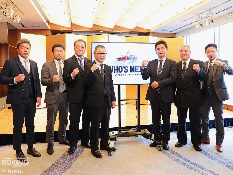 WHO'S NEXT DYNAMIC GLOVE���n��!