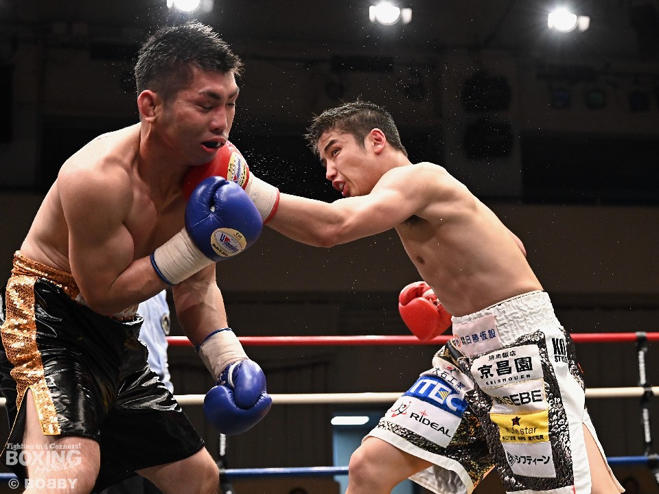 右:木村蓮太朗(駿河男児)が攻め立てた