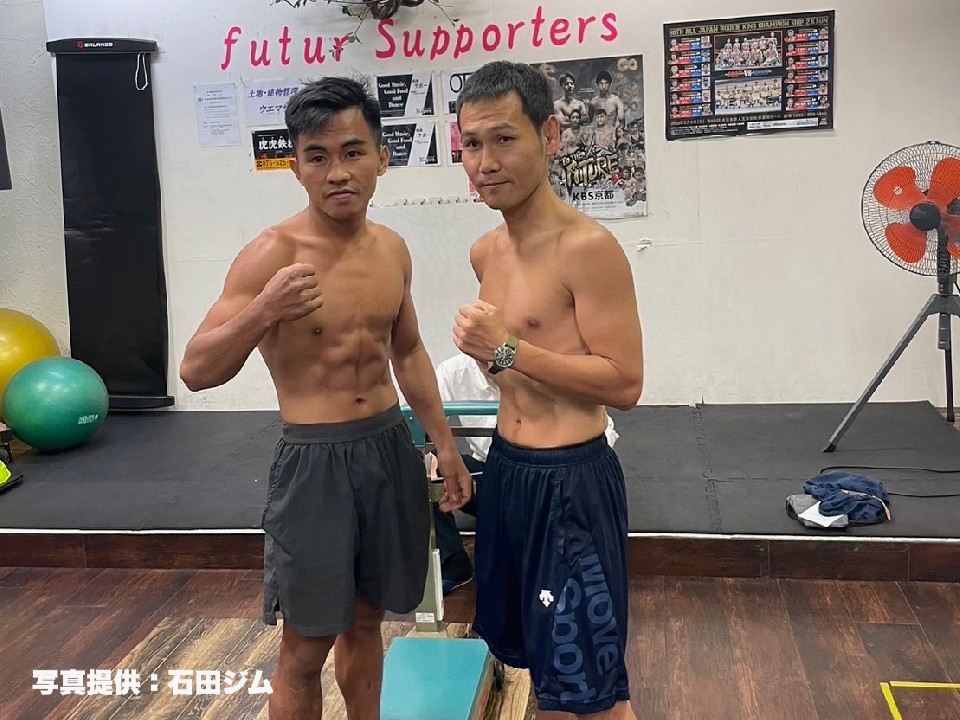 ���C�g�t���C��8���