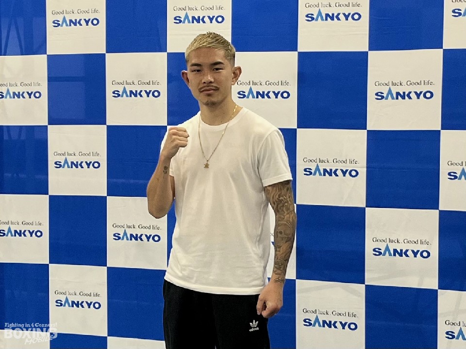 �䉪���Ă̓G�X�g���[�_�ƃA�����J�Ő킢����!