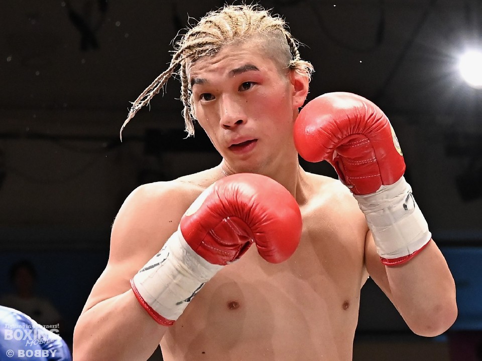 ���R���[�������B�F�Ö؏G�����C���ɁB