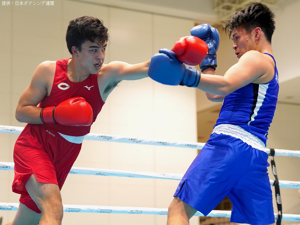 クルーザー級の激しい打撃戦