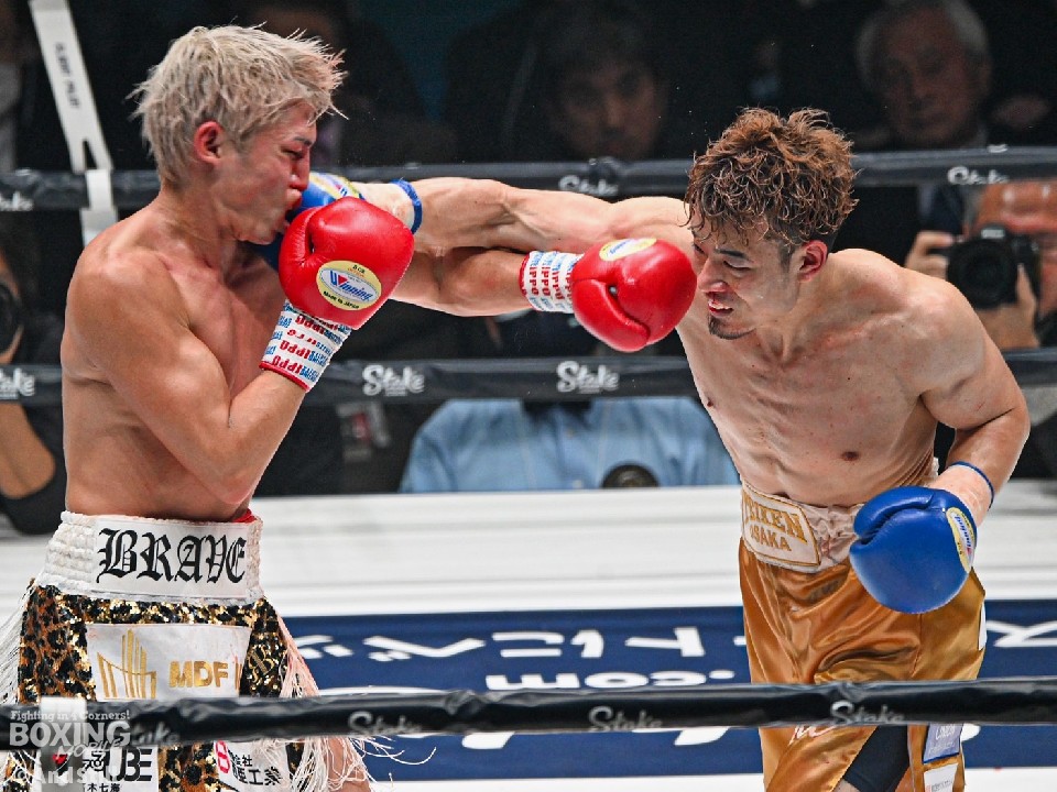 �C�g���ȋP�̍��t�b�N�Ɨ^�ߔe�E�C�̉E�X�g���[�g