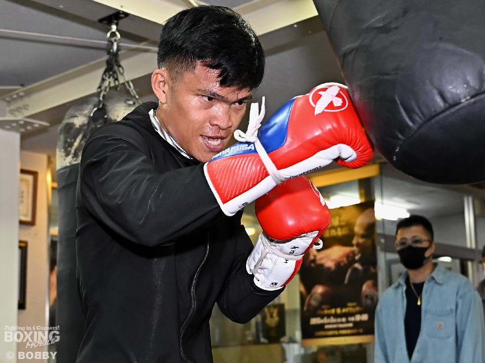 �댯�Ȓj! �A���J�n�X!