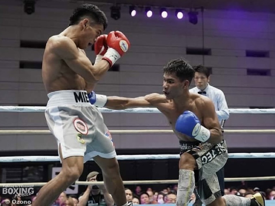 �t�B���s��vs�^�C! ���E�����J�[�Ό�!