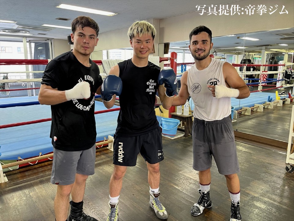 �ߐ{��V�S�̃X�p�[�̃p�[�g�i�[��2������