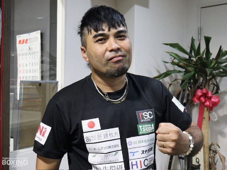 プーム・コソンセットトレーナー