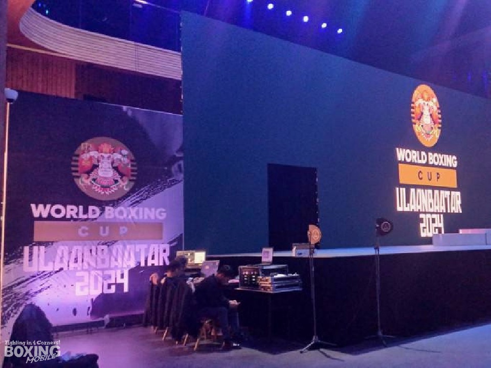 �V���ۋ��Z�c�̃��[���h�{�N�V���O(WB)