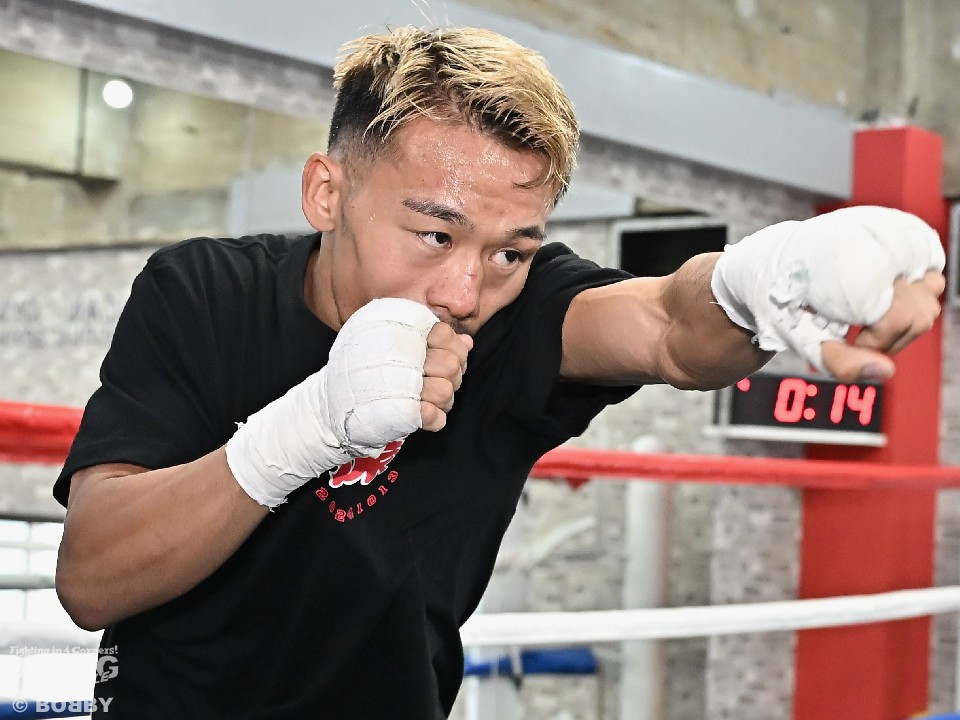 �琹��͏u�ԏu�Ԃ̏����̃^�C�~���O���ӎ�