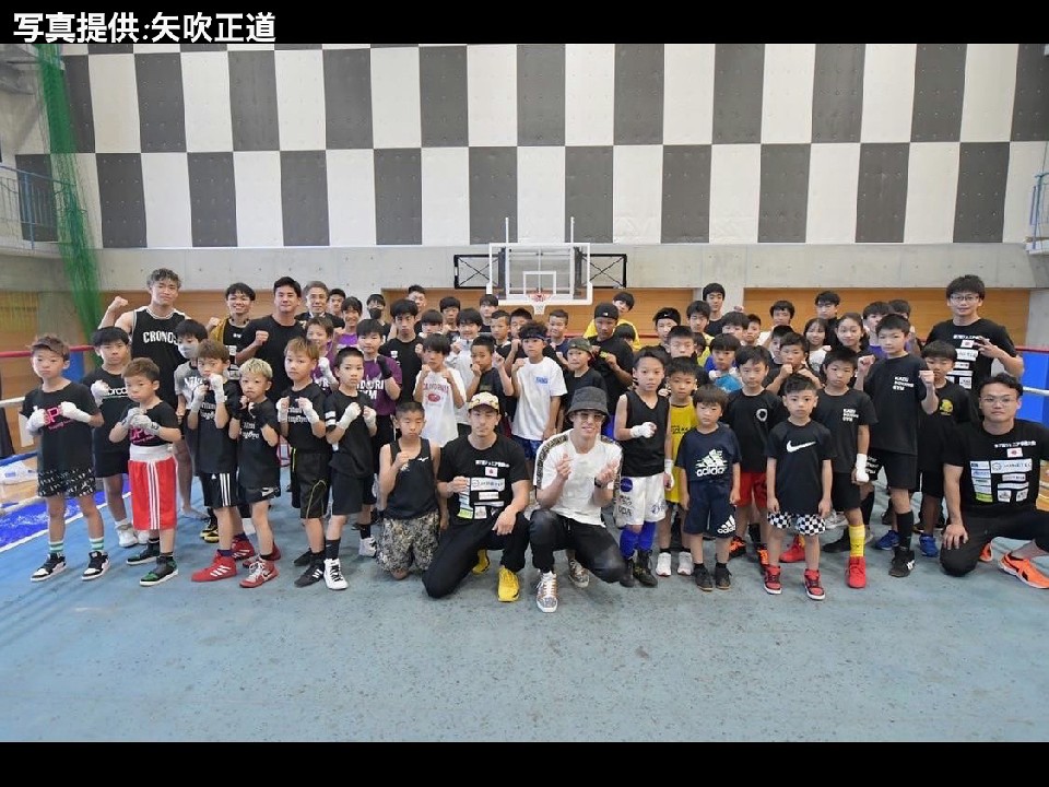 ���m���ŃW���j�A���������J��