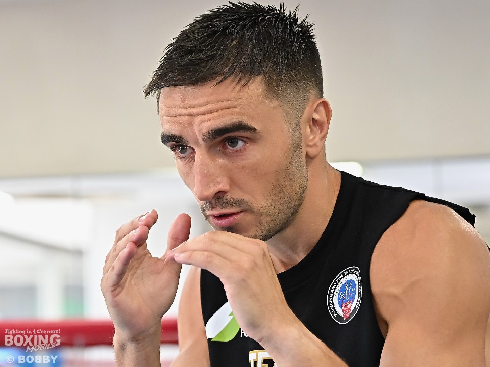 J�E�����j�[�u���ɒ��ނɂ͑�������v