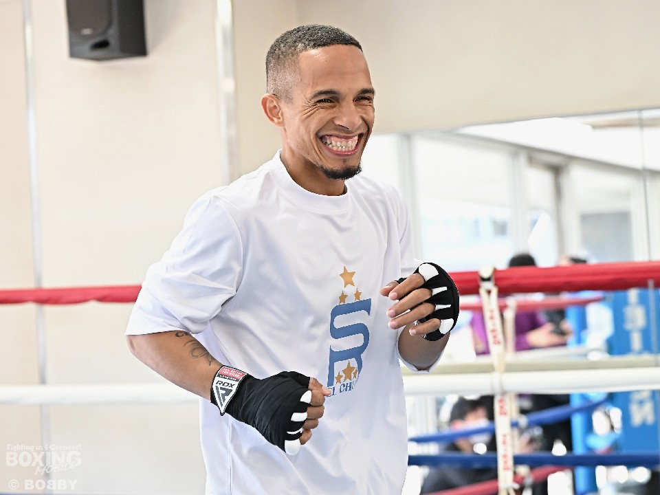 サンティアゴが公開練習を行った