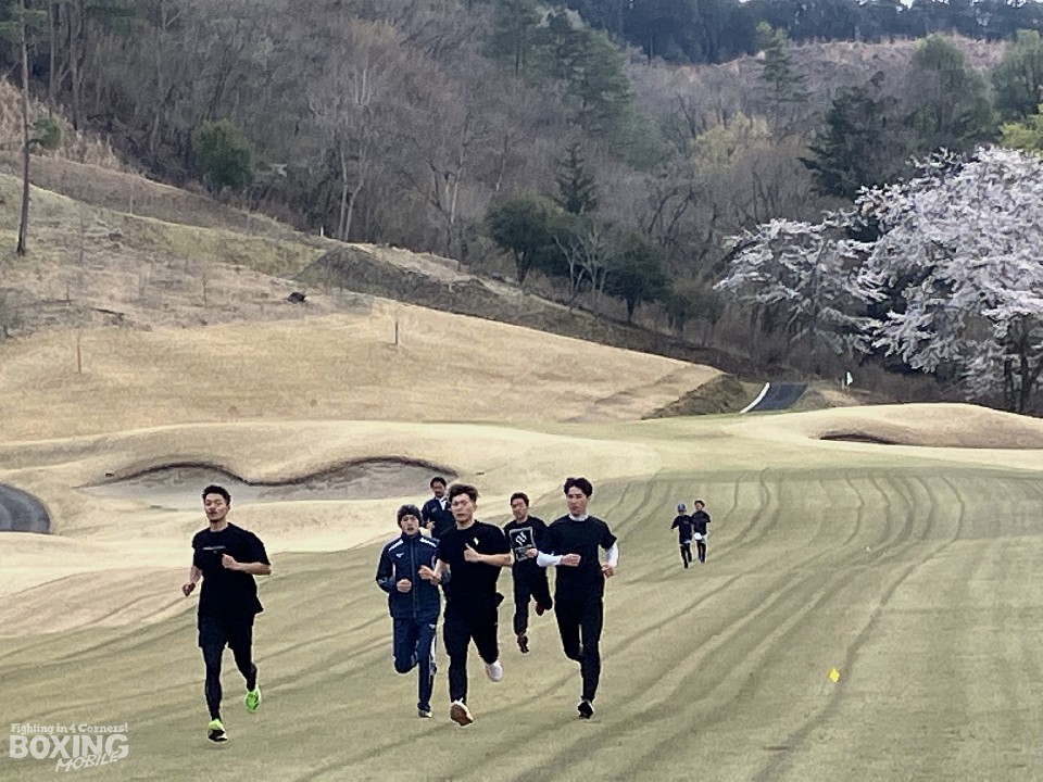 �I�蓙�̔M�C���J�_�𐁂���΂���