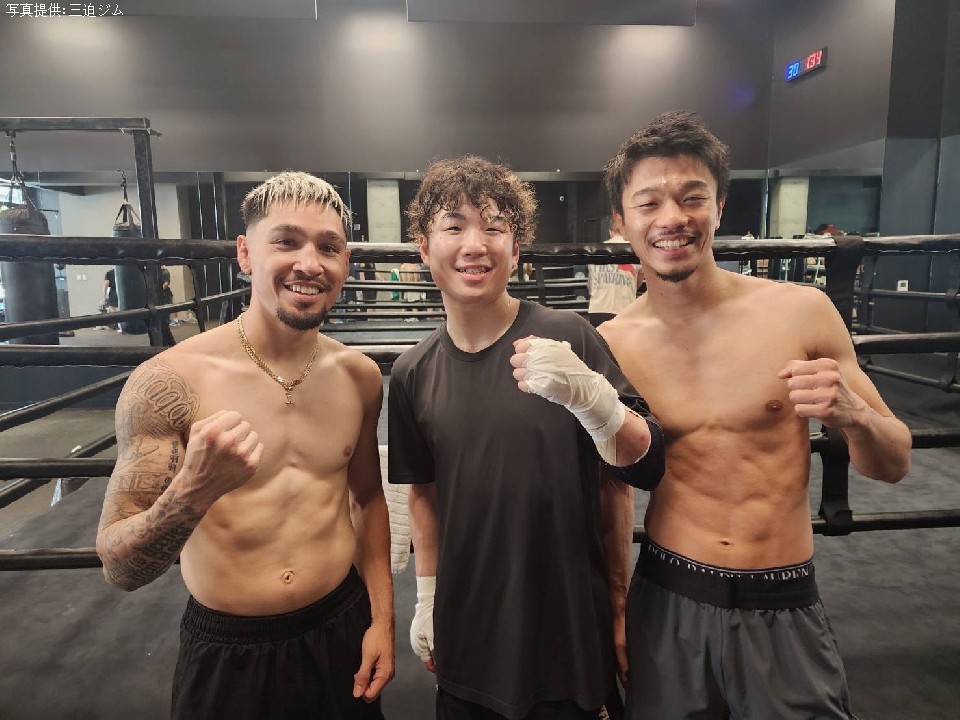 3�l�̐��E�`�����s�I����LA�ō���!